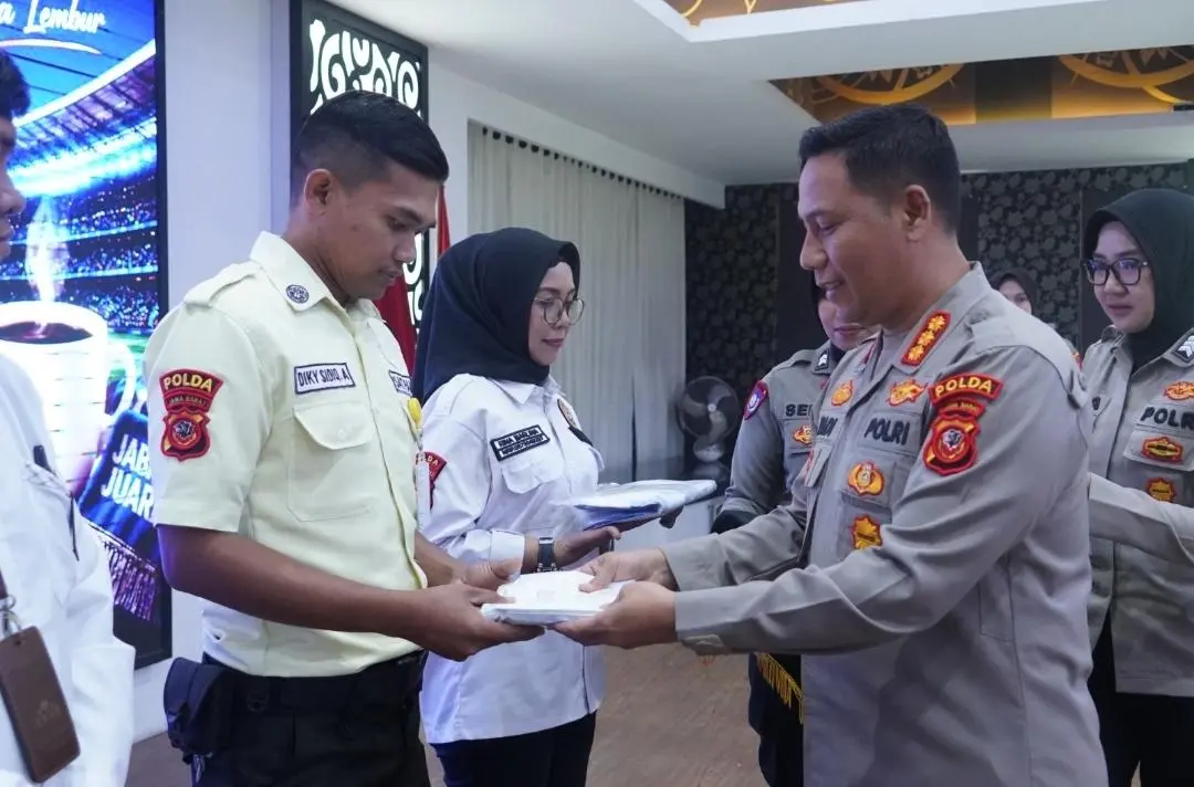 Ngopi dan Nonton Bola Bareng Satpam, Begini Kata Kapolda Jabar