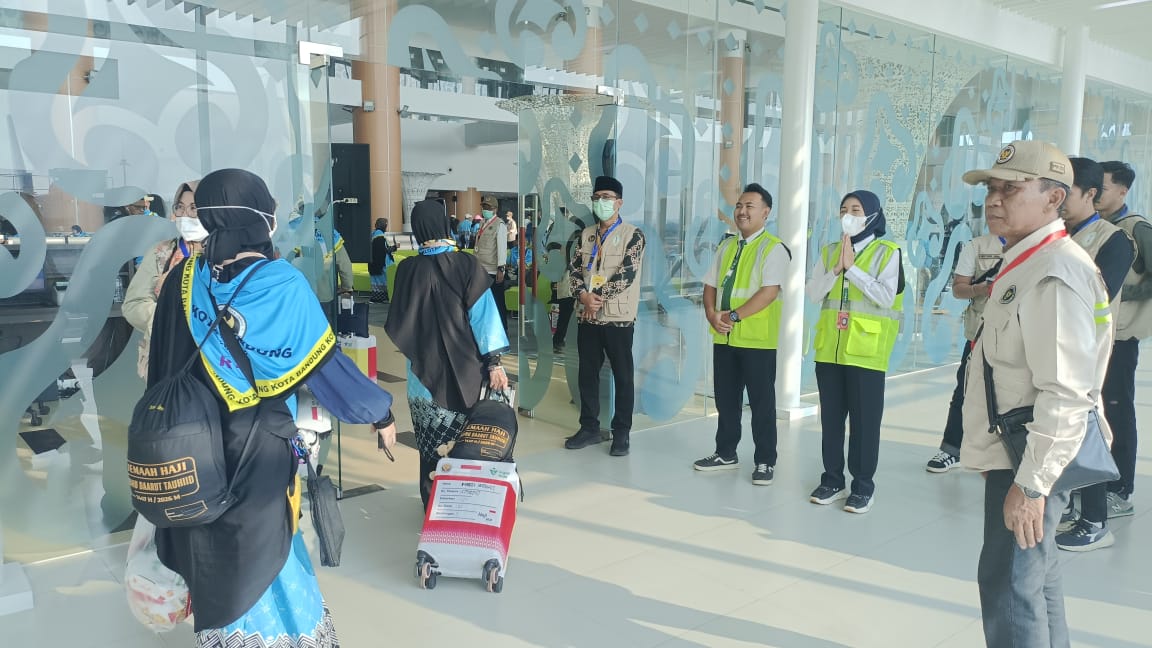 Jemaah Kloter 27 KJT Kota Bandung Akui Pelayanan Haji 2026 Memuaskan, Petugas Standby Sepenuh Hati