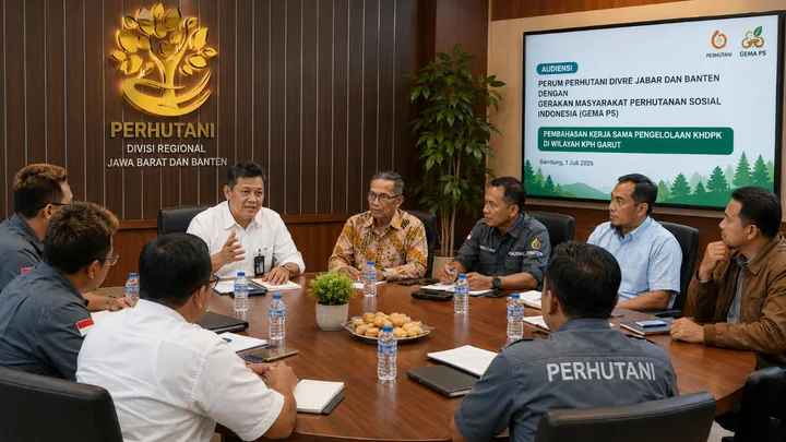 Perhutani Bahas Peluang Kerjasama Pengolahan KHDPK Bersama Gema PS