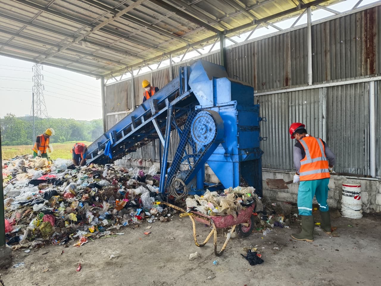 BUMDes Gempol Mandiri Ubah Sampah Jadi PADes dan Peluang Kerja