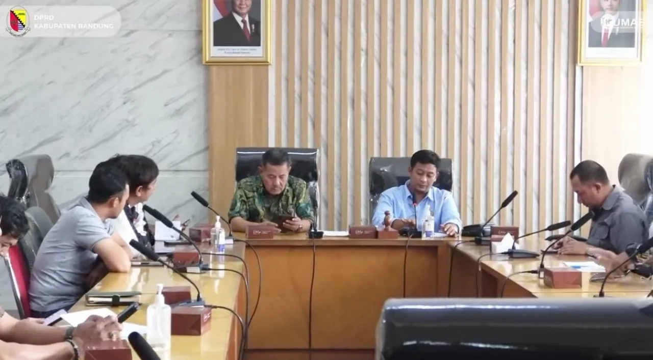 Komisi B dan Komisi D DPRD Kabupaten Bandung Gelar RDP Bersama Aliansi Pelajar Mahasiswa Kabupaten Bandung